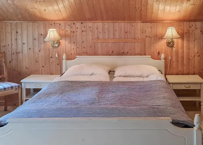 Holiday home 4 Bedroom Cozy In - Nvk242 *