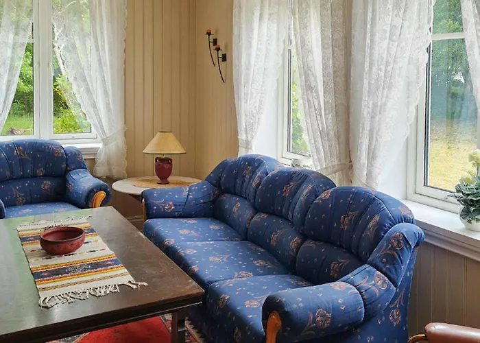 Holiday home 4 Bedroom Cozy In - Nvk242